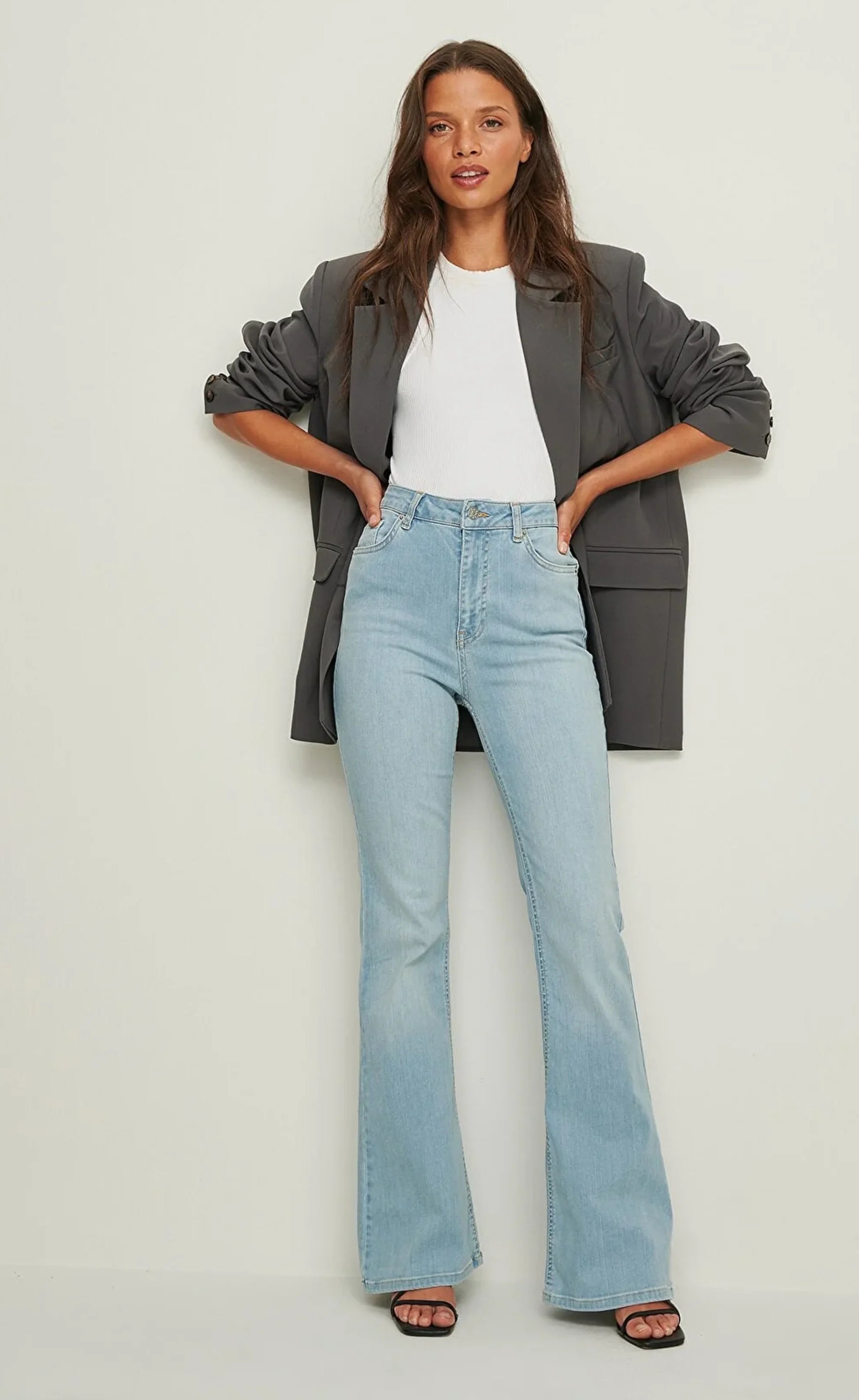LIGHT BLUE HIGH WAIST FLARED JEANS